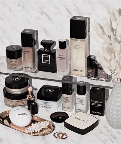 beli makeup chanel di jakarta|Chanel beauty products.